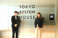 東京システムハウス：シンプルなのに機能的。落ち着きのあるアットホームなオフィス