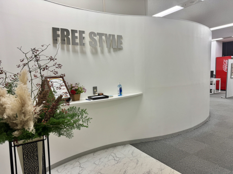 固定席とフリーアドレスの“いいとこどり”。名古屋発・週1シャッフルがつくる新しいつながり方